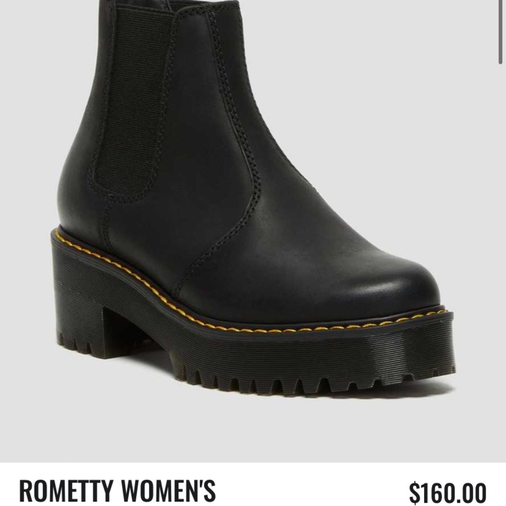 Black rometty doc martens size 7